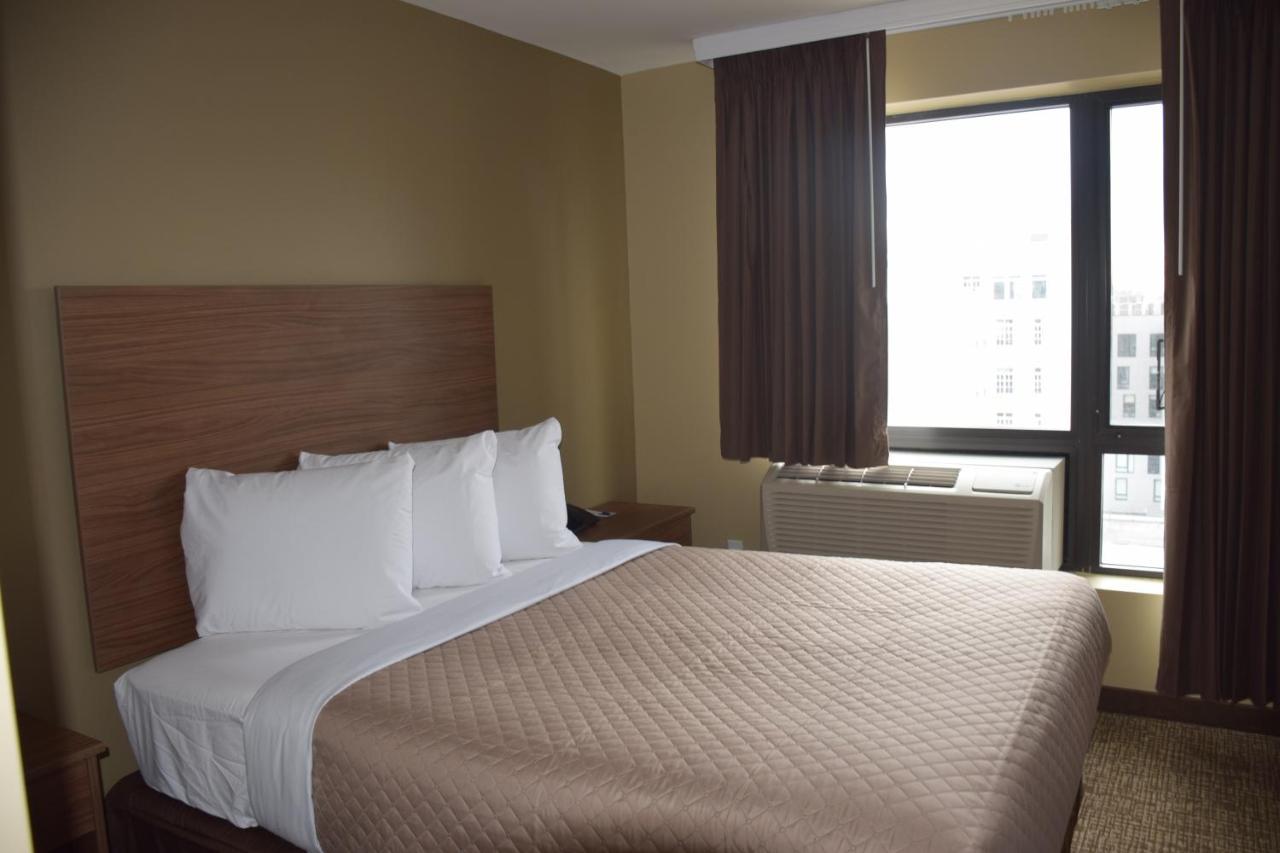 Astoria Delancy Inn & Suites New York Exterior photo