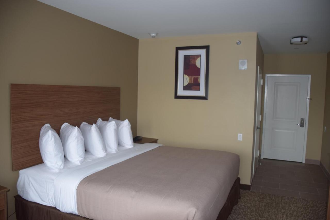Astoria Delancy Inn & Suites New York Exterior photo