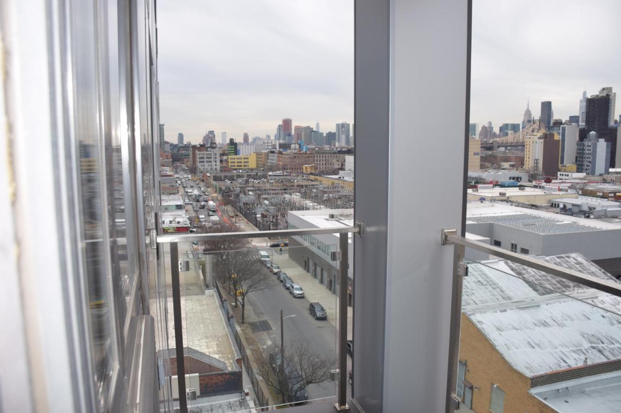 Astoria Delancy Inn & Suites New York Exterior photo